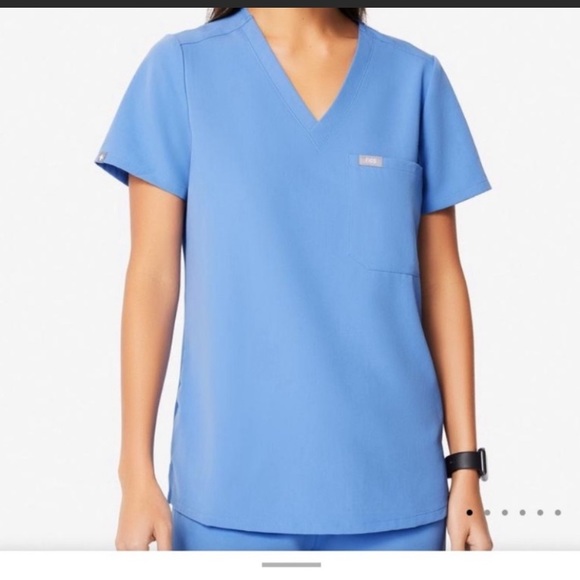 FIGS Ceil Blue scrub top size M - Picture 1 of 2